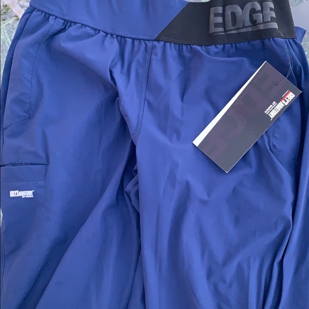 NWT Grey’s Anatomy scrub pants - Picture 2 of 4